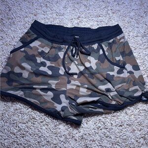 No Boundaries Men's Camouflage Athletic Shorts